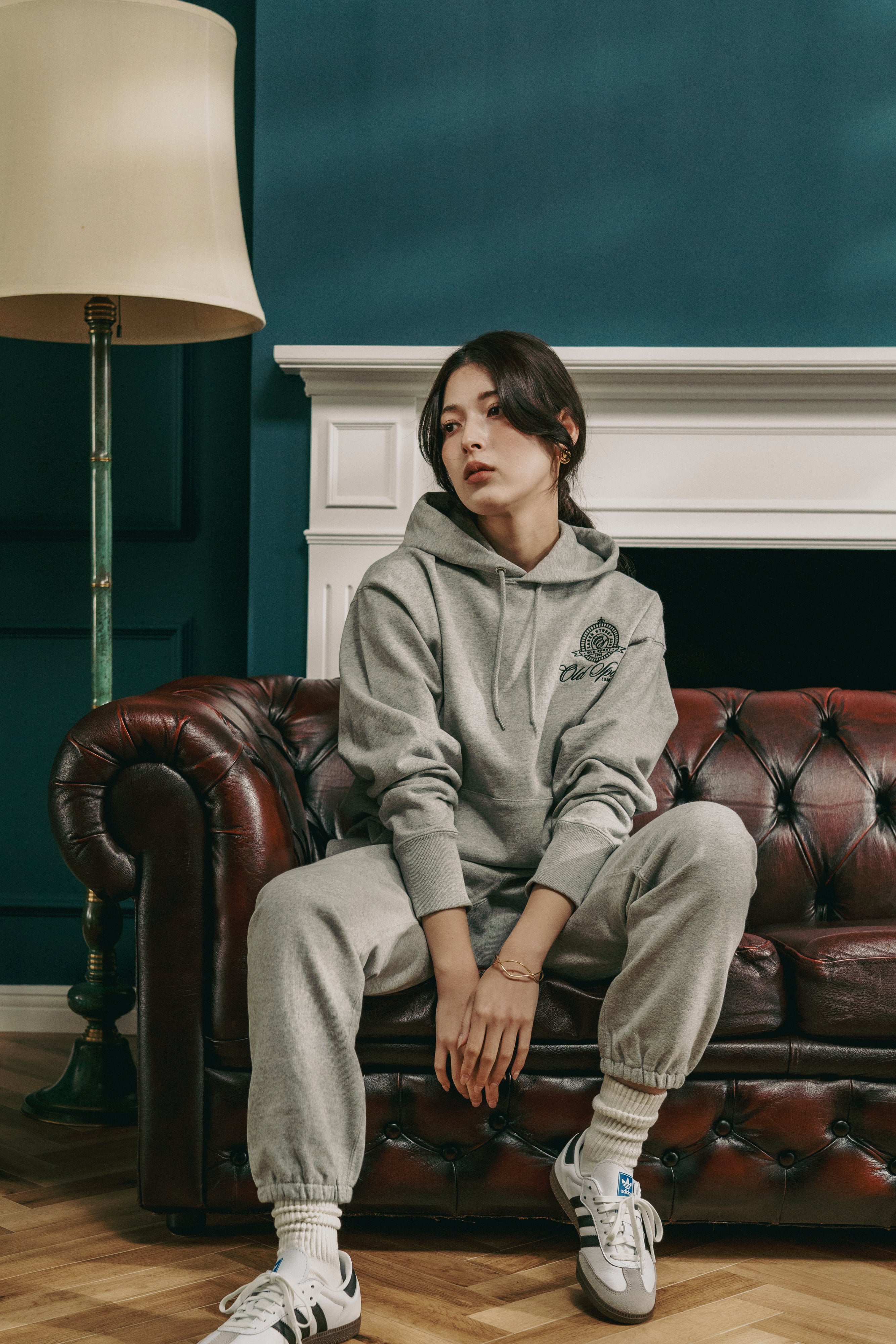 エンブレムスウェットパンツ GRAY