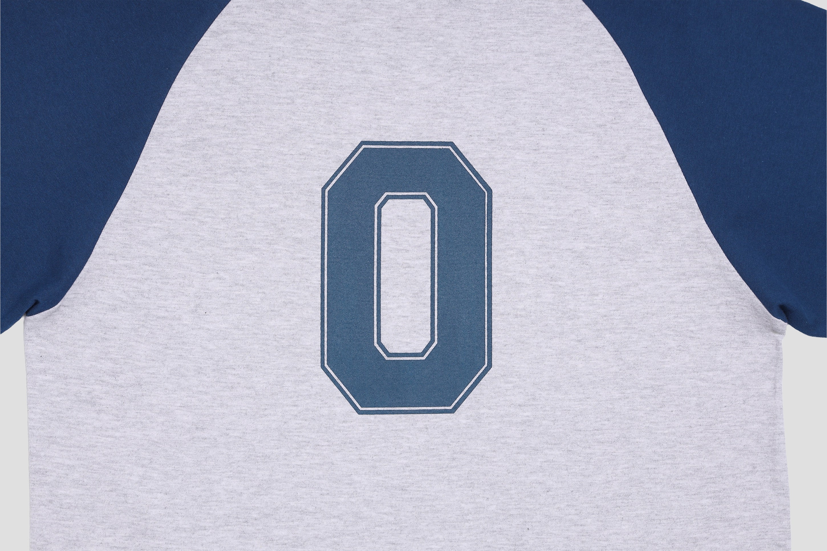 *Pre-Order* バーシティロゴラグランTシャツ GRAY/ NAVY