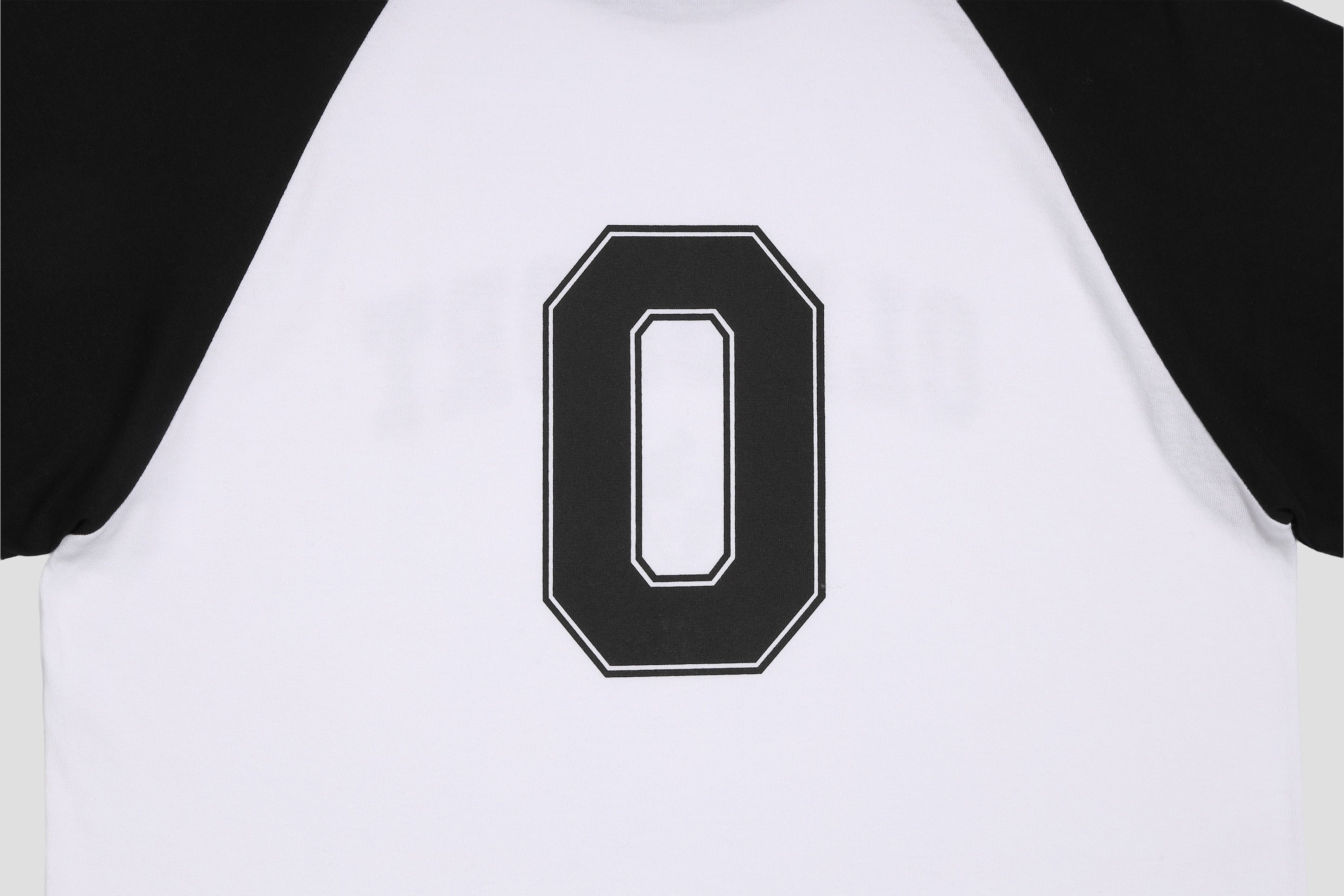 *Pre-Order* バーシティロゴラグランTシャツ WHITE-BLACK