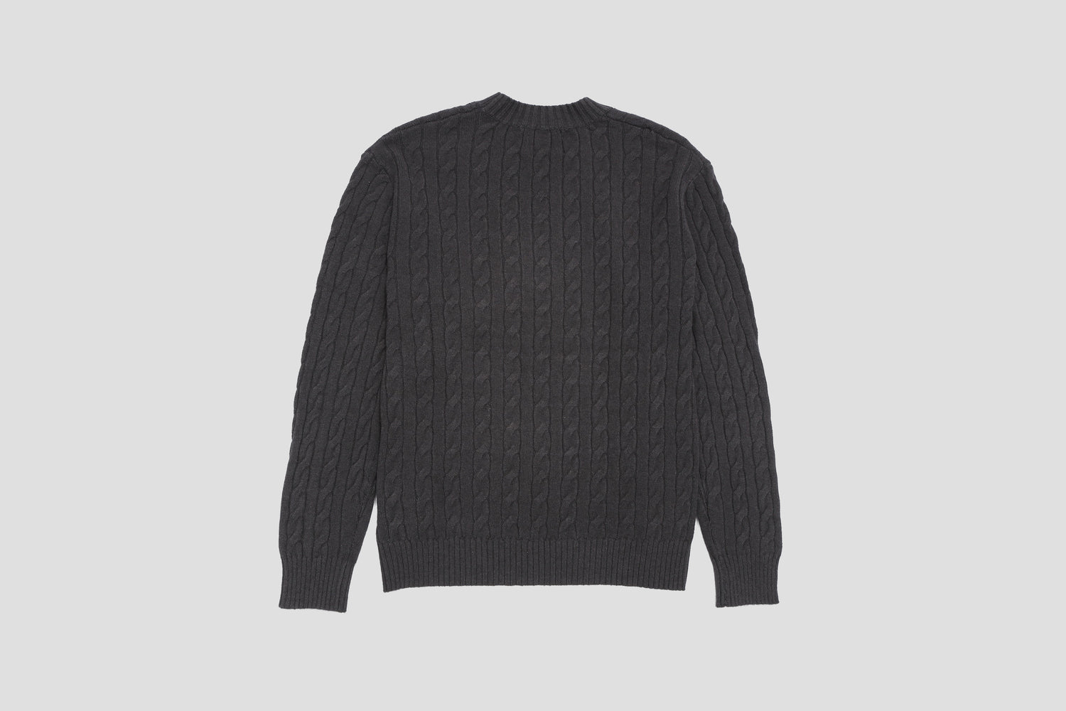 ＊Pre-Order＊　エンブレム刺繍ケーブルニットプルオーバー DARK GRAY