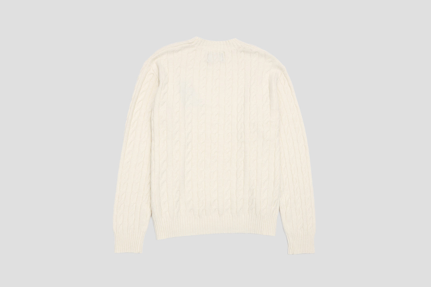 ＊Pre-Order＊　エンブレム刺繍ケーブルニットプルオーバー IVORY