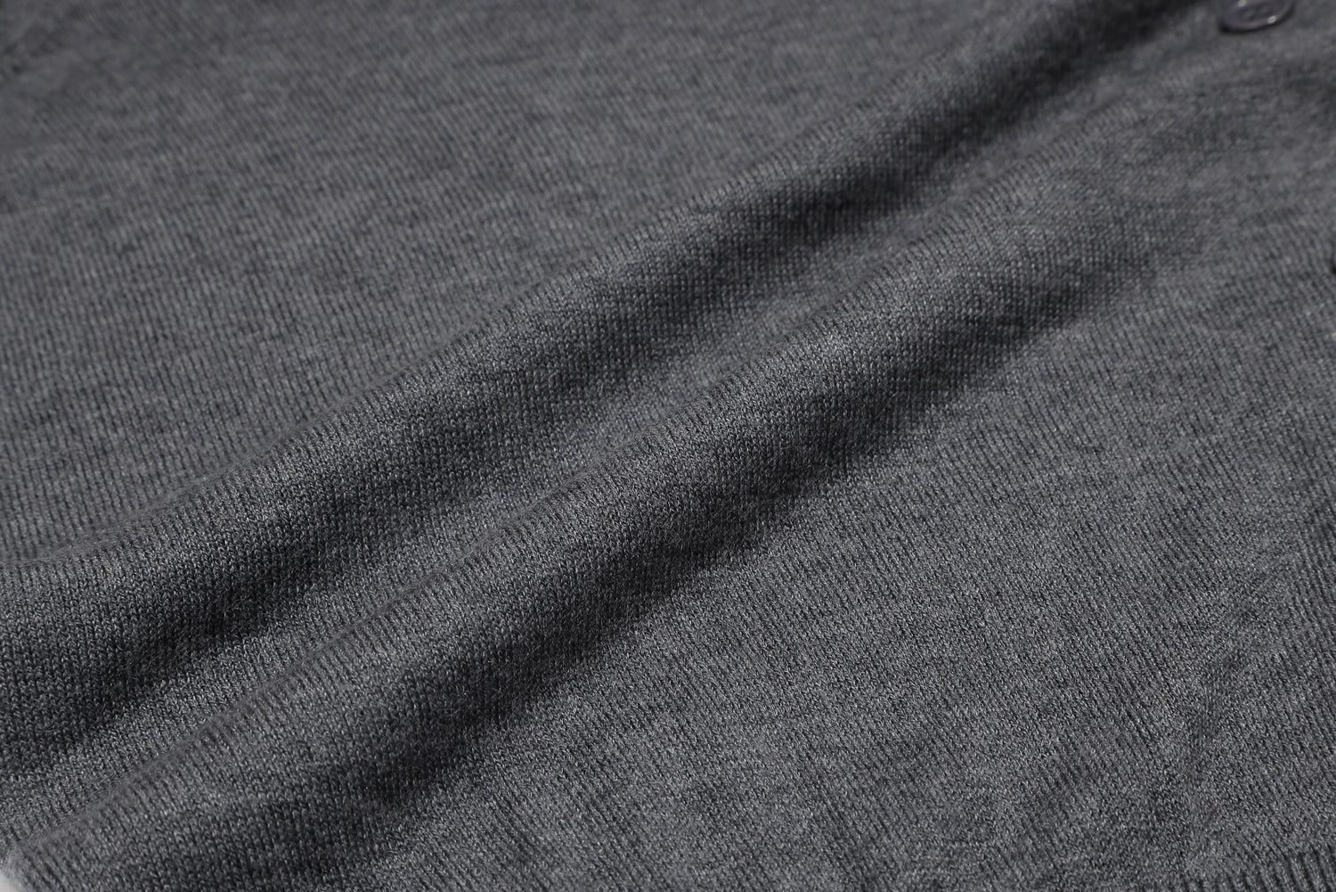 ＊Pre-Order＊　OSロゴ刺繍ニットカーディガン GRAY